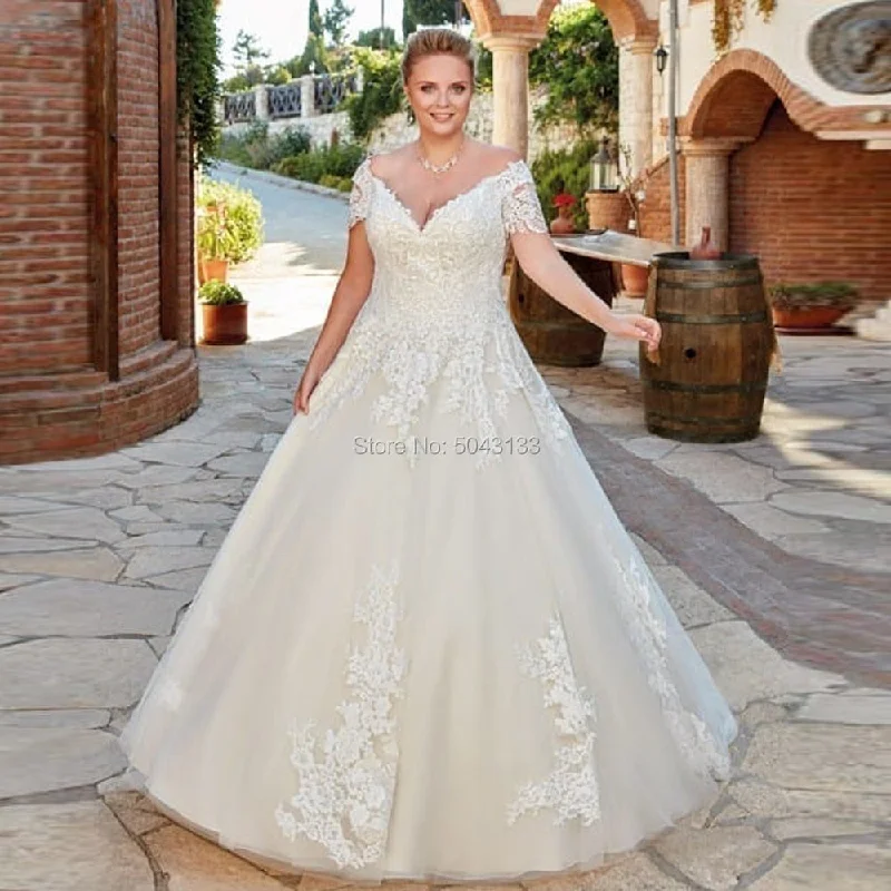 Roycebridal Lace Plus Size V Neckline Wedding Dresses Short Sleeves Appliques Bridal Wedding Gown Lace Up Bride Dress 2021 Vestidos de Noiva Roycebridal Lace Plus Size V Neckline Wedding Dresses Short Sleeves Appliques Bridal Wedding Gown Lace Up Bride Dress 2021 Vestidos de Noiva