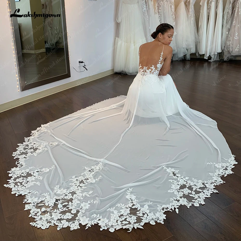 Roycebridal Ivory Lace Appliques Chiffon Floor-Length A-Line Wedding Dresses Chapel Train Custom Made V-Neck Bridal Gown Roycebridal Ivory Lace Appliques Chiffon Floor-Length A-Line Wedding Dresses Chapel Train Custom Made V-Neck Bridal Gown