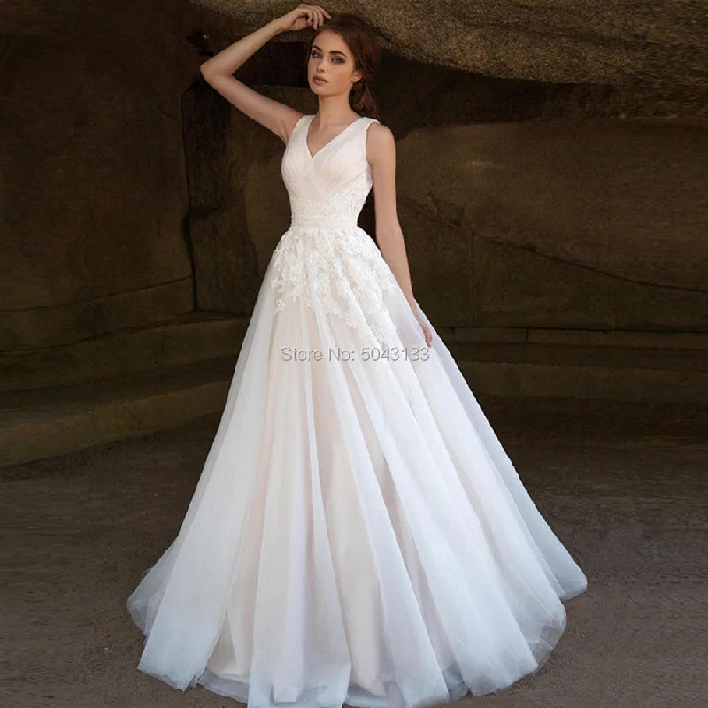 Roycebridal Elegant Tulle Wedding Dresses with Appliques Vestido De Noiva V Neckline Sleeveless Wedding Bridal Gowns Beach Bride Dress Roycebridal Elegant Tulle Wedding Dresses with Appliques Vestido De Noiva V Neckline Sleeveless Wedding Bridal Gowns Beach Bride Dress