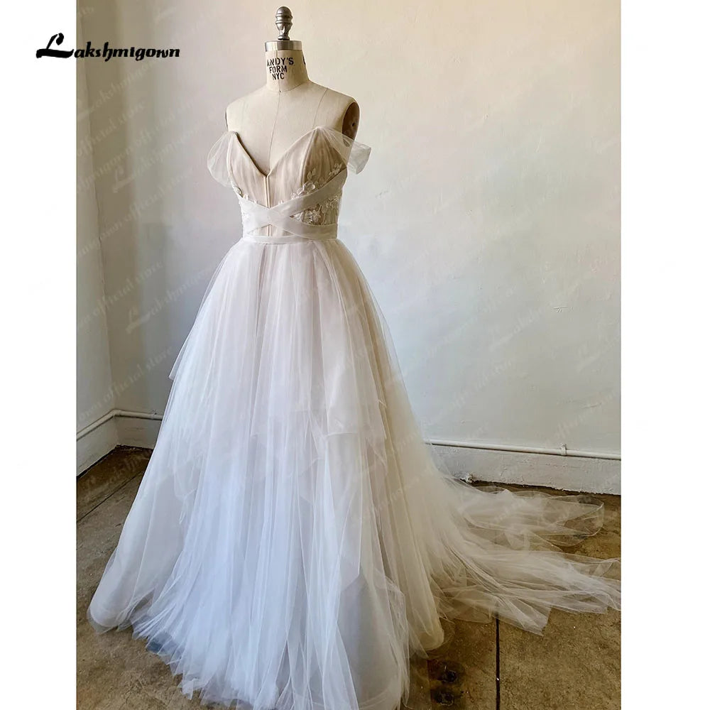 Roycebridal Champagne Boho Wedding Dresses Off the Shoulder vestidos de novia Lace Appliques Bride Gowns свадебное пла Roycebridal Champagne Boho Wedding Dresses Off the Shoulder vestidos de novia Lace Appliques Bride Gowns свадебное пла