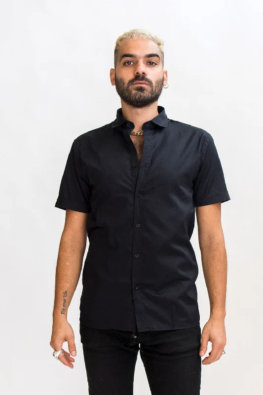 Men's Big and Tall Shirts for Added ComfortShirt with Short Sleeve in Black