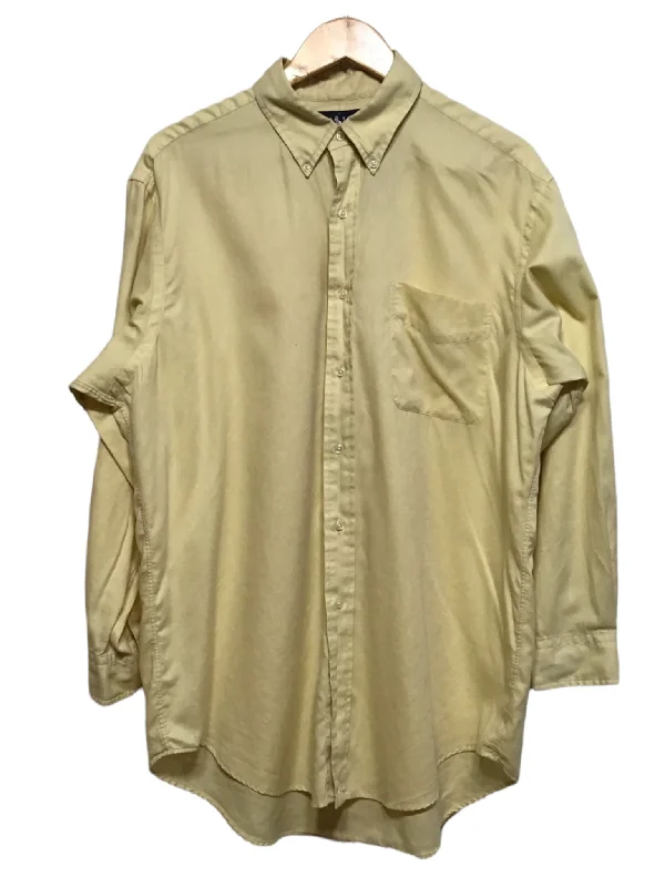 Men's Button-Down Collar Shirts for Staying PolishedRalph Lauren Mens Long Sleeve Shirt (Size XL) Men's Button-Down Collar Shirts for Staying PolishedRalph Lauren Mens Long Sleeve Shirt (Size XL)