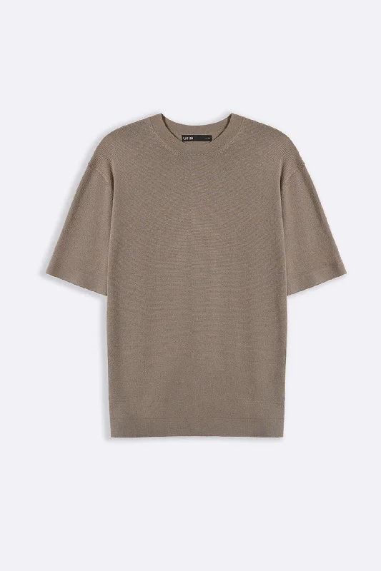 Elegant Men's Dress ShirtsSNUG KNIT TEE