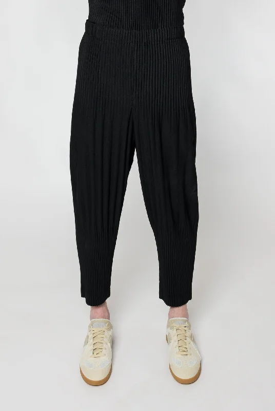 Men's Velcro-Closure Pants for ConvenienceHomme Plissé Issey Miyake Basics Joggers in Black Men's Velcro-Closure Pants for ConvenienceHomme Plissé Issey Miyake Basics Joggers in Black