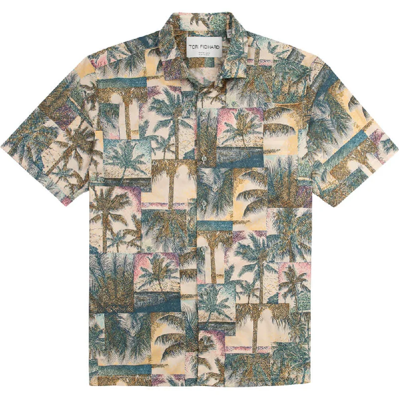 Men's V-Neck T-Shirts for a Flattering ShapeTori Richard Chromatic Cotton Lawn Camp Shirt - Island Green Men's V-Neck T-Shirts for a Flattering ShapeTori Richard Chromatic Cotton Lawn Camp Shirt - Island Green