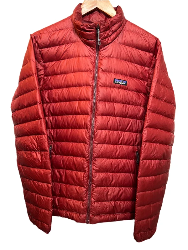 Men's Coats for SpringPatagonia Mens Red Lightweight Puffer (Size M)