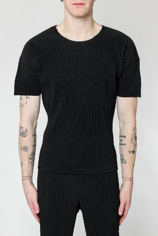 Men's Pants with Contrast StitchingHomme Plissé Issey Miyake Basics T-Shirt in Black Men's Pants with Contrast StitchingHomme Plissé Issey Miyake Basics T-Shirt in Black